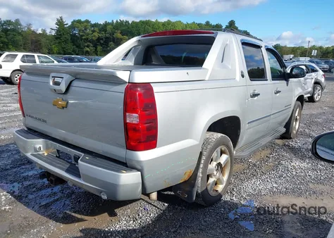 2013 Chevrolet Avalanche Ltz z USA, uszkodzony, nr VIN 3GNTKGE79DG115792